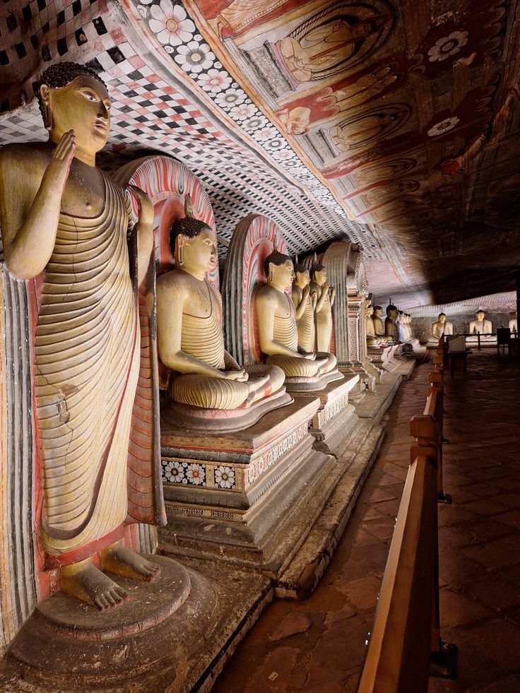 Dambulla gallery 2