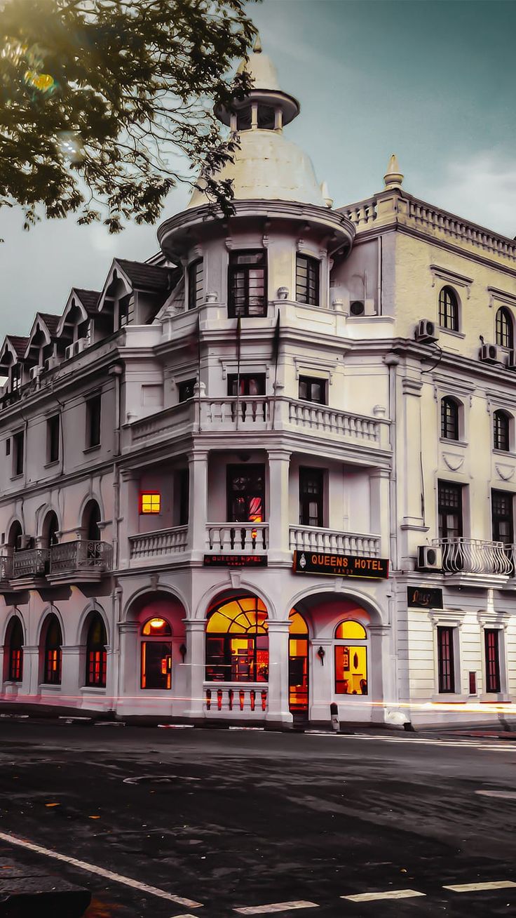 Kandy detail